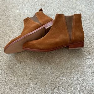 Nisolo Women's Chelsea Boot in Nutmeg